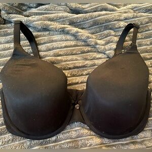 Victoria's Secret 34DDD - lightly lined balconettes with underwire, some pilling
